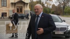 Лукашенко рассказал, какой трактор подарил Путину на юбилей: видео