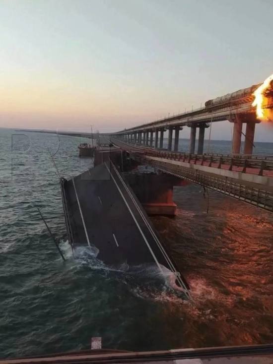Взорван Крымский мост