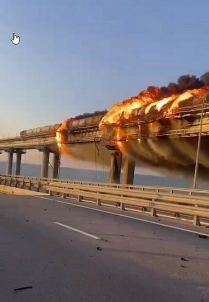 Взорванные мосты