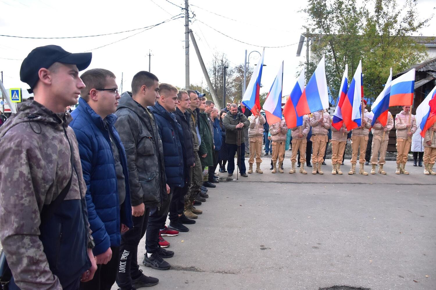 Частичная мобилизация в Рязанской области: кадры проводов сасовских призывников