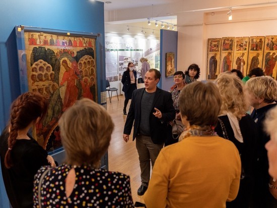 Авторскую экскурсию для педагогов Псковского политехнического колледжа провели музейщики