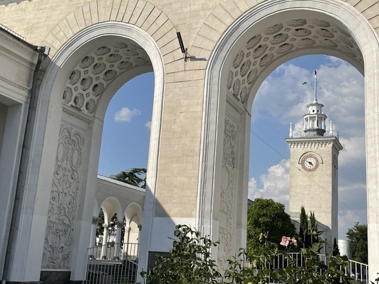 Отели и санатории Крыма бесплатно продлевают проживание туристам