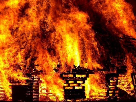 Гараж и баня горели в Железнодорожном районе Читы