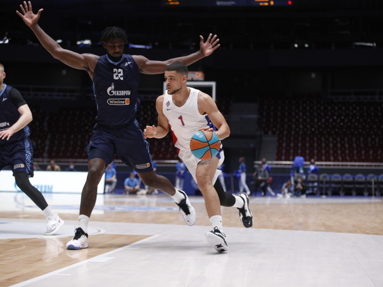Баскетбольный «Зенит» одержал первую победу в новом сезоне