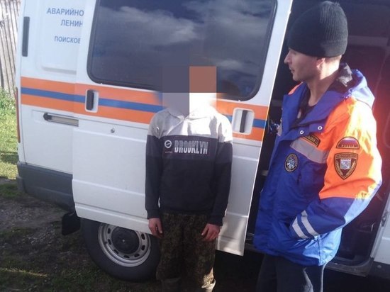 Парень всю ночь бродил по лесу Тихвинского района
