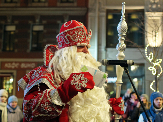 Дед Мороз из Великого Устюга приедет в Петербург на поезде 6 января 2023 года