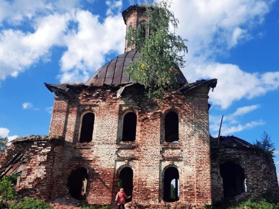 Жители деревни Артемьевской будут восстанавливать церковь Покрова Пресвятой Богородицы
