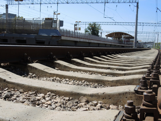 Минтранс: движение пригородных поездов по Крымскому мосту возобновлено