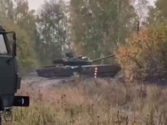 Мобилизованные резервисты засняли танк Т-14 «Армата»