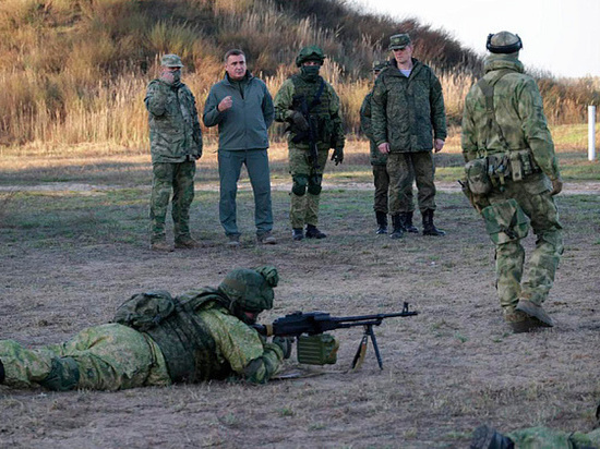 Дюмин проверил подготовку мобилизованных туляков на полигоне в Рязанской области