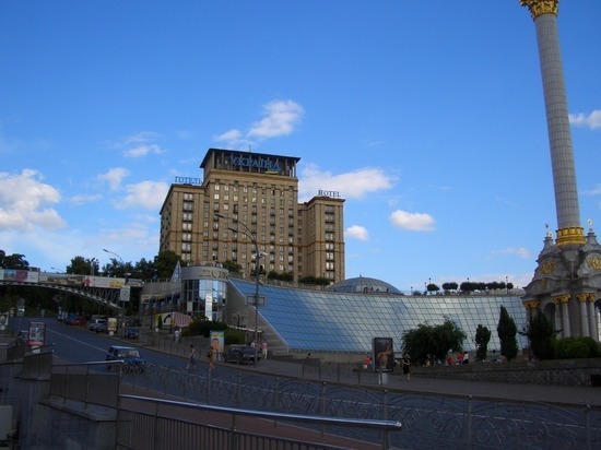 Политолог Бовт предрек последствие ракетных ударов по Украине