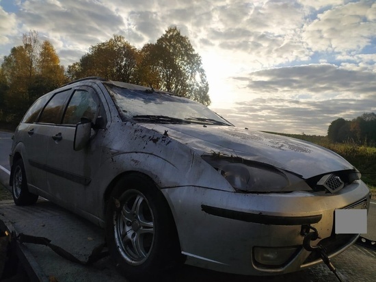 На М-9 в Тверской области в перевернувшийся машине пострадали дети