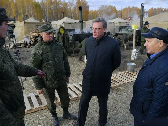 Губернатор Омской области посетил лагерь для мобилизованных в Черёмушках