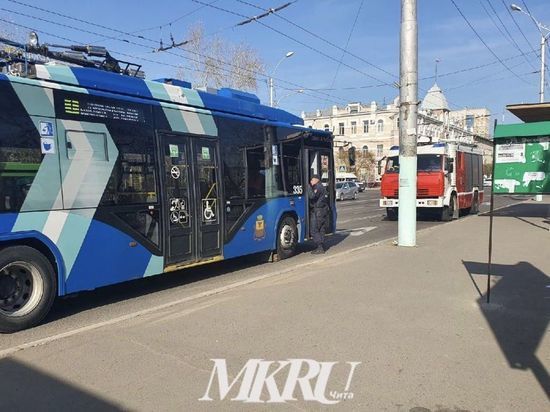 На месте полиция и пожарные