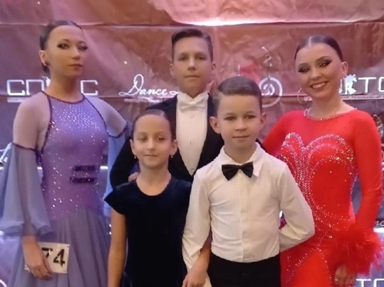 Танцоры из Петрозаводска стали серебряными призерами межрегионального турнира