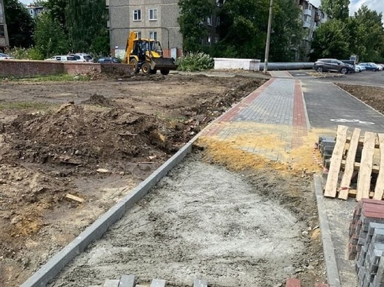 Неторопливый подрядчик отремонтирует дорогу в Орловском полесье за 46 млн рублей