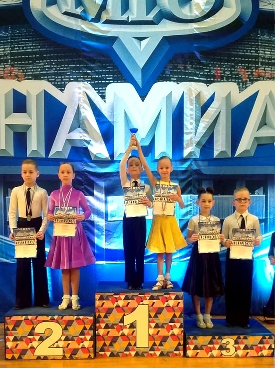 Серпуховские танцоры выступили в «Крокус Сити Холл»
