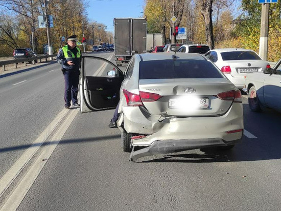 В Твери на Московском шоссе водитель иномарки получил серьезные травмы в аварии