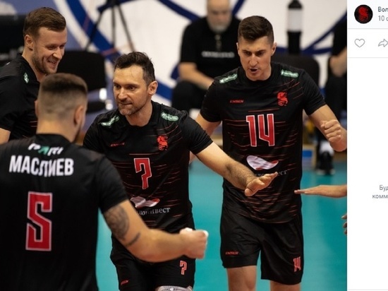 Белгородские волейболисты проиграли в четырёх партиях «Уралу»