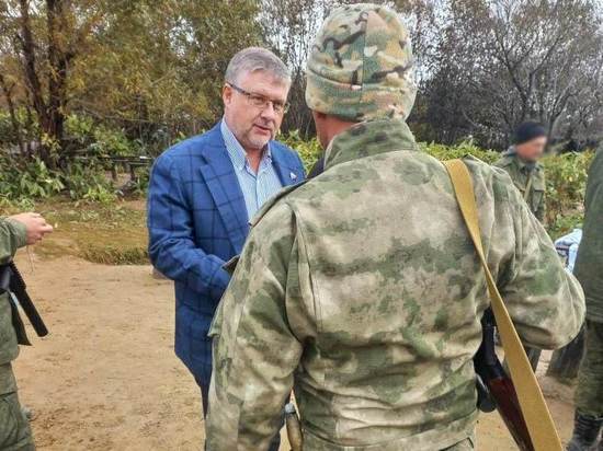 Депутат Госдумы встретился с мобилизованными на полигоне на Сахалине