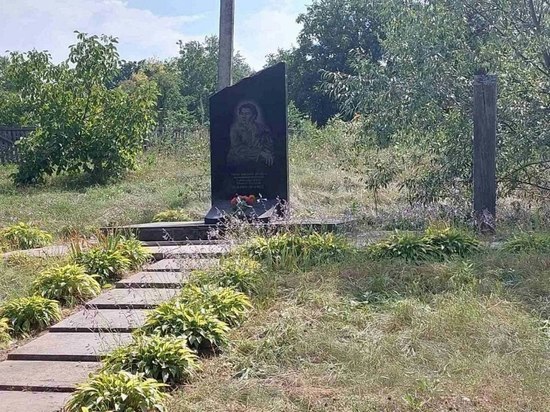 В Черниговской области Украины уничтожили памятник чувашскому поэту Сеспелю