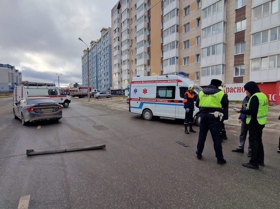 Беременная женщина пострадала при столкновении иномарок в Ноябрьске