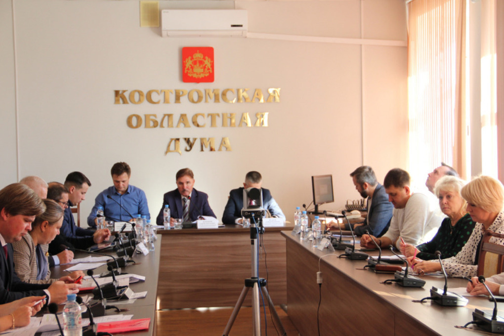 Депутаты Костромской облдумы позаботились о старшем поколении