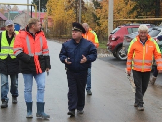 В Якшур-Бодьинском районе проверили ход дорожных работ на 3-х объектах
