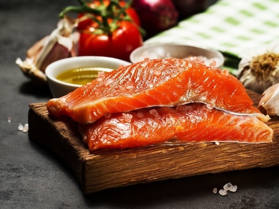 Как вкусно приготовить горбушу к ужину или праздничному застолью