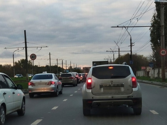 В Курске ДТП на Энгельса привело к огромной пробке