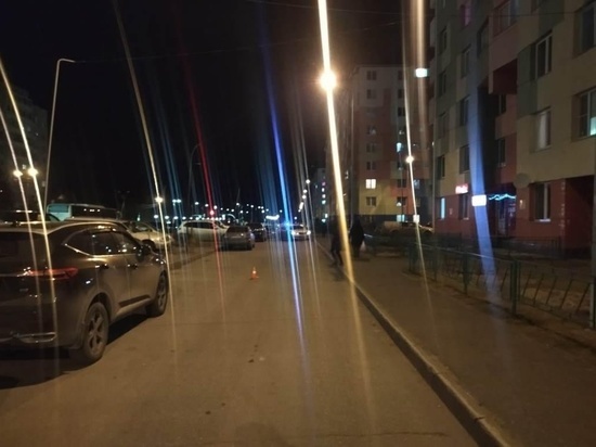 Машина сбила 11-летнюю девочку во дворе дома в Ноябрьске