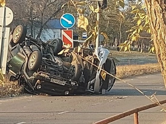 Две машины перевернулись после ДТП в Краснокаменске
