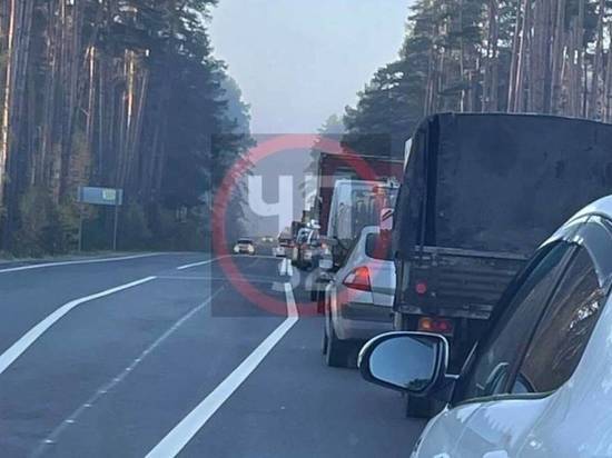 Под Брянском возникла огромная пробка по дороге в Сельцо