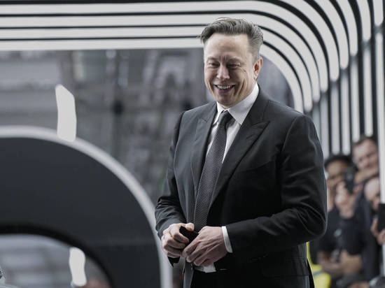 Маск подтвердил, что больше не может финансировать работу Starlink на Украине