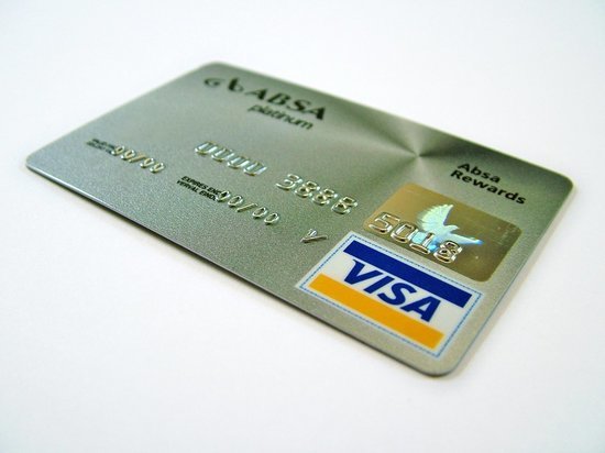 УВД: в Сочи молодой человек нашел банковскую карту и оплатил ею 28 покупок