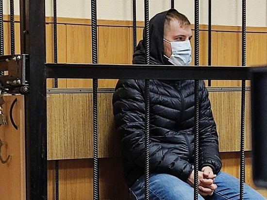 В Петербурге отправили под домашний арест начальника военкомата, обвиняемого во взятке