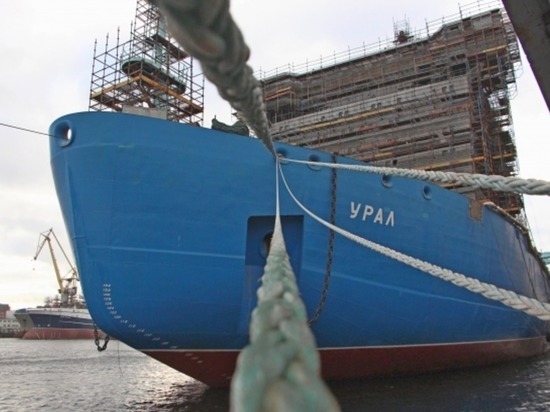 Атомный ледокол «Урал» вышел на ходовые испытания в Финском заливе