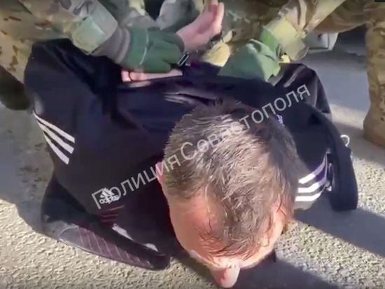 Таксист из Севастополя обокрал пассажирку, которая позвала его "на чай"