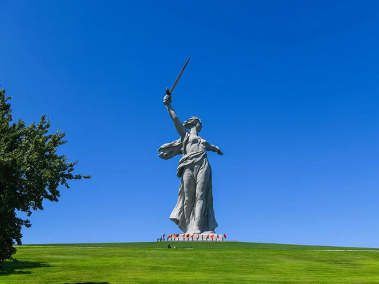 Монумент «Родина-мать зовет!» отмечает свое 55-летие в Волгограде