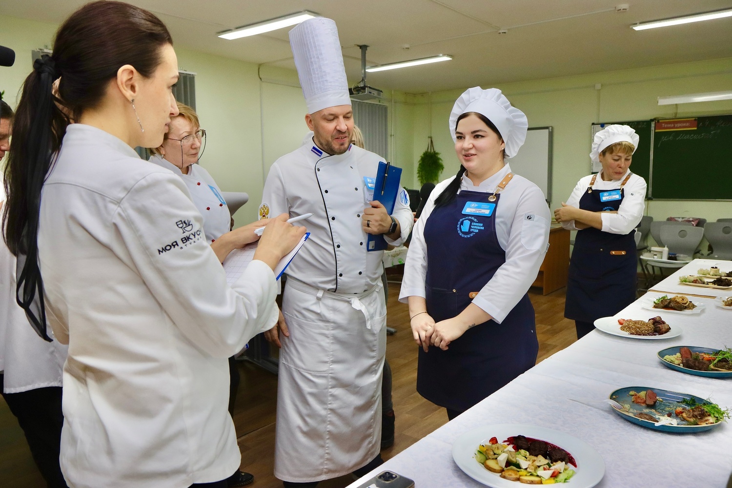 Лучшие повара Ямала наготовили вкусностей для конкурса кулинаров:  фоторепортаж