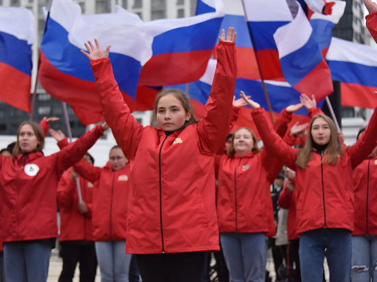 Екатеринбургские волонтеры вышли на митинг в поддержку мобилизованных и их семей