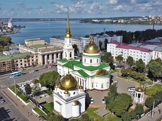 15 октября свой день рождения - уже 199, - отмечает собор Александра Невского в Ижевске