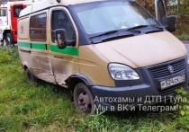Сегодня, днём 15 октября, на улице Орджоникидзе города Новомосковска, 31-летний мужчина за рулём автомобиля марки "Лада Веста" не пропустил автомобиль "БМД-моторс"