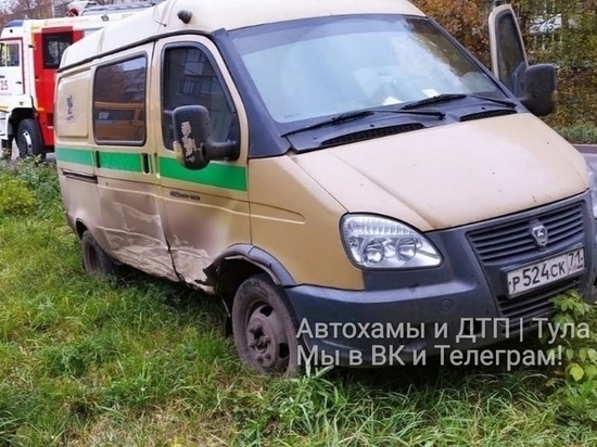 В ДТП с бронеавтомобилем в Новомосковске пострадал 4-летний мальчик