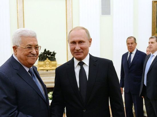 Переговоры лидеров РФ и Палестины «вызвали ярость» в Белом доме - СМИ