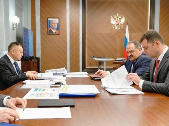 Министр строительства и ЖКХ России провёл встречу с главой Дагестана