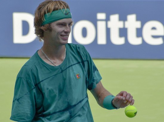 Россиянин Рублев выиграл теннисный турнир Gijon Open