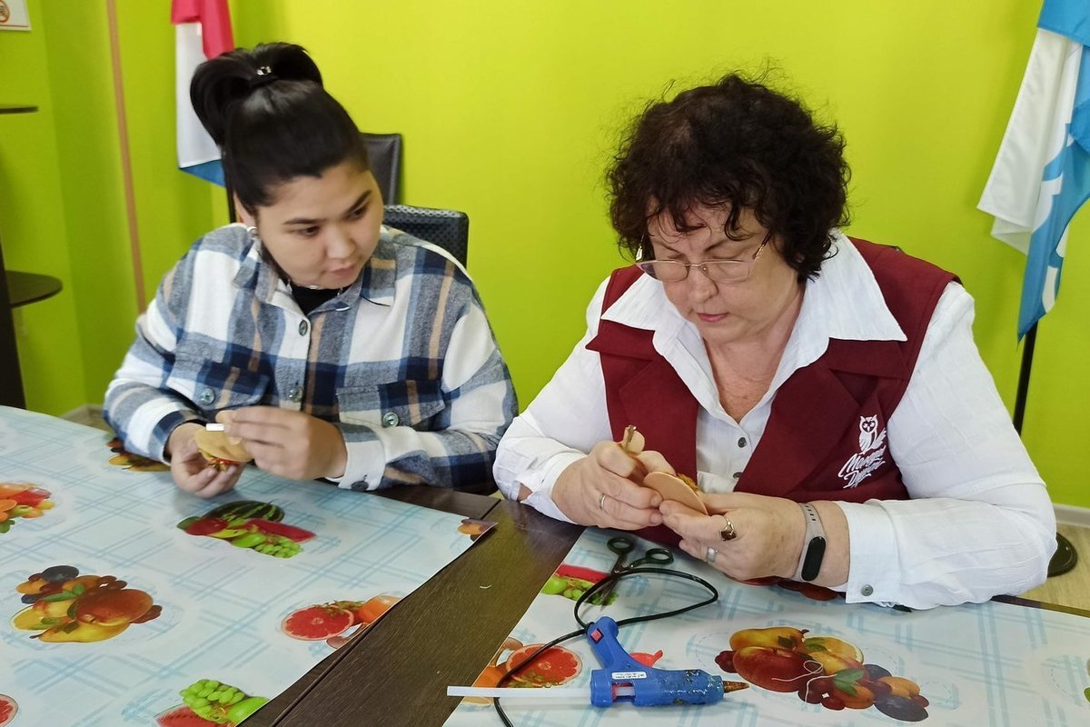 Астрахань рукоделие. Фурнитура для шитья. Астрахань рукоделие. Бисерный рай ухта магазин. Народные промыслы.