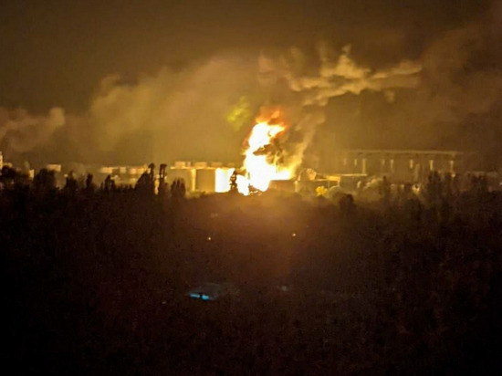 СМИ сообщают о пожаре на складе ГСМ в Николаеве