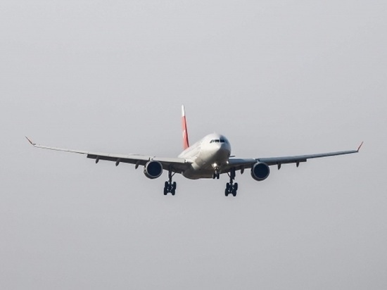 Самолету, летевшему в Волгоград, пришлось снизиться из-за проблем с наддувом